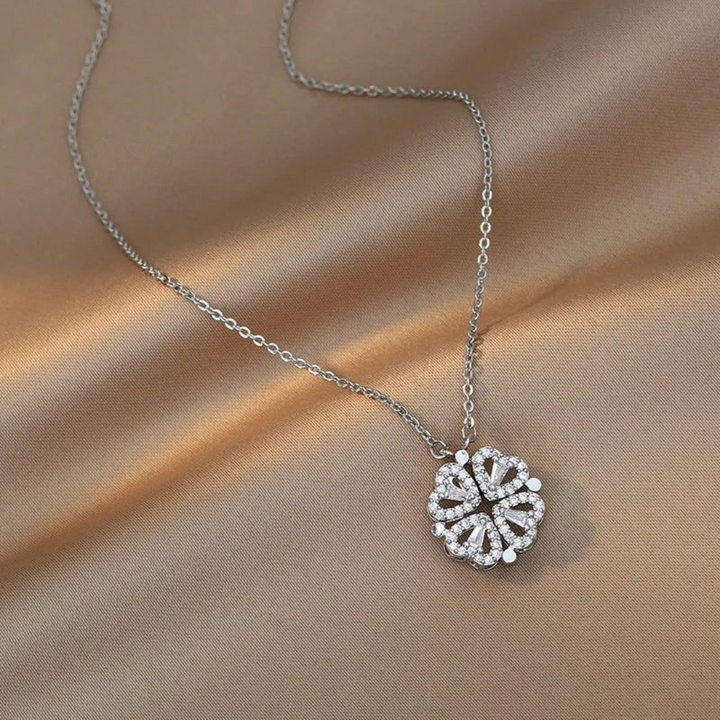 Collar Corazón de Tréboles