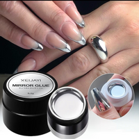 Esmalte de uñas en gel cromado metálico
